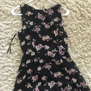 Cocktail dress with key hole back